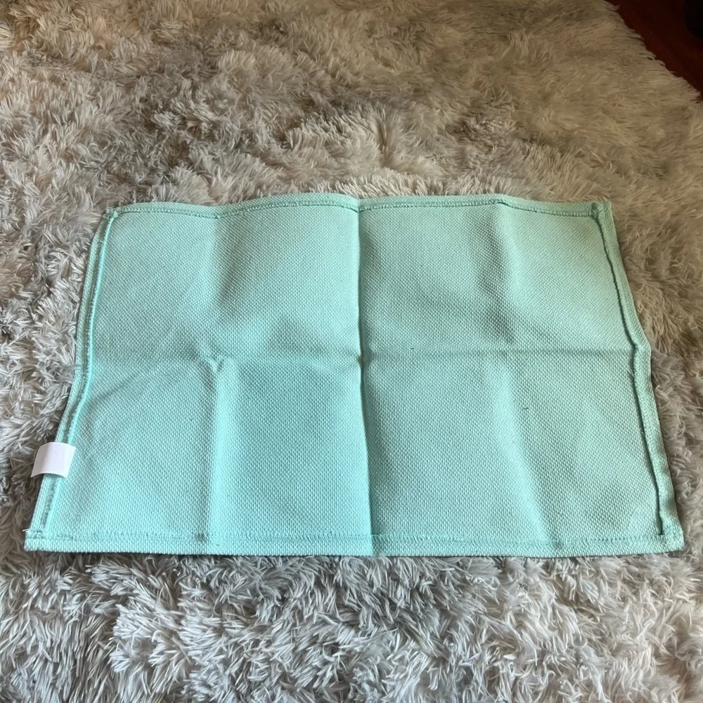 NWT Come‎ in and play water target rug